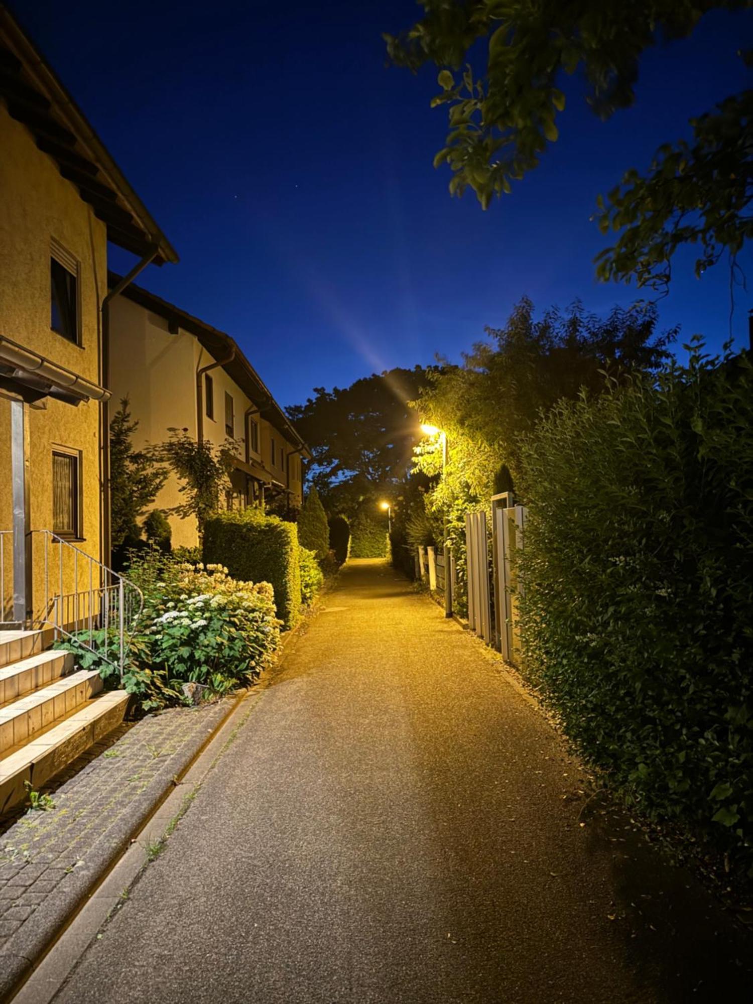 Apartment Parkplatz Garten Rad-Garage Freiburg im Breisgau Eksteriør bilde